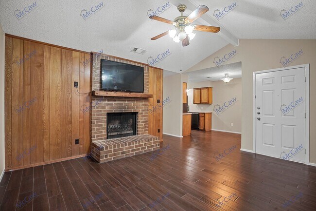 Foto del edificio - Spacious 2/2 Duplex in North Richland Hills!