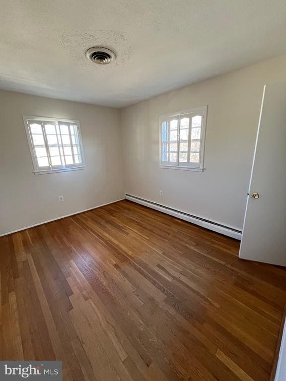 Foto del edificio - 1331 E Longview Dr