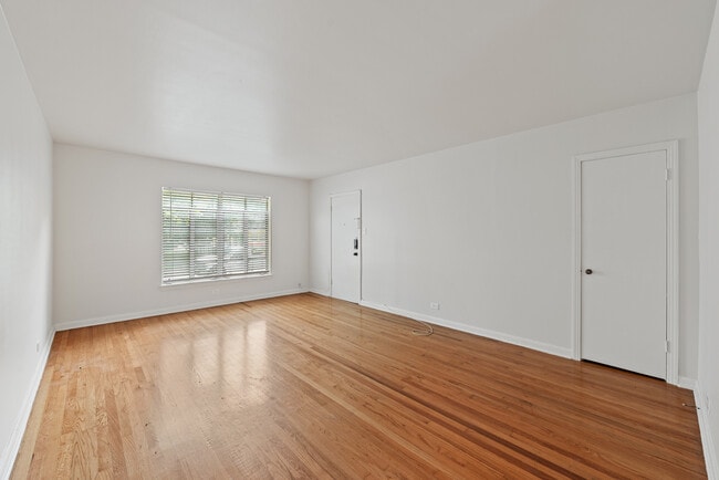 Building Photo - 417 W Gramercy Pl