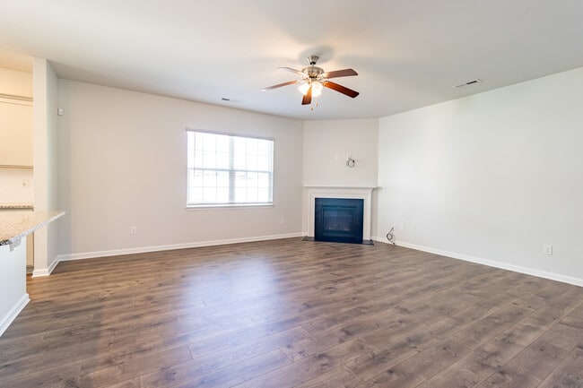 Foto del edificio - 478 Sapphire Rd