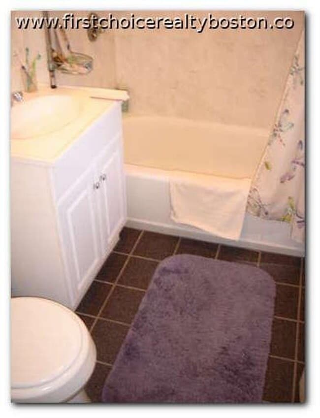 Photo - 2BR 1Bth unit. Heat/Hot Water included. Great location! House