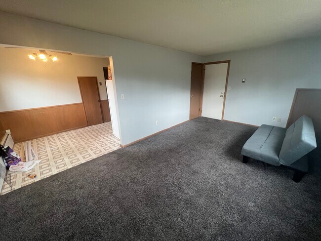 Foto del edificio - 2204 18 1/2 Ave NW
