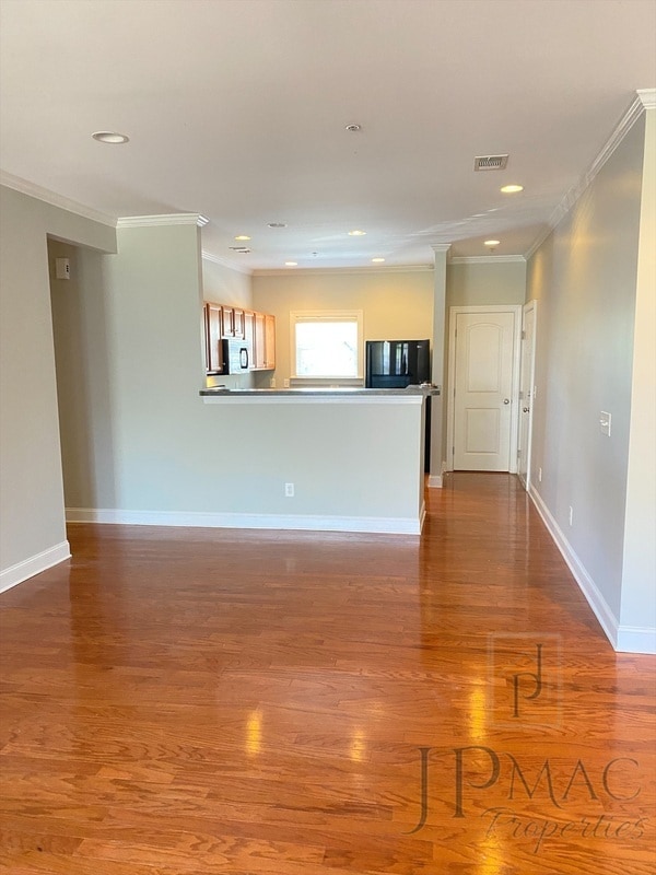 Building Photo - 364 Easterlin Way