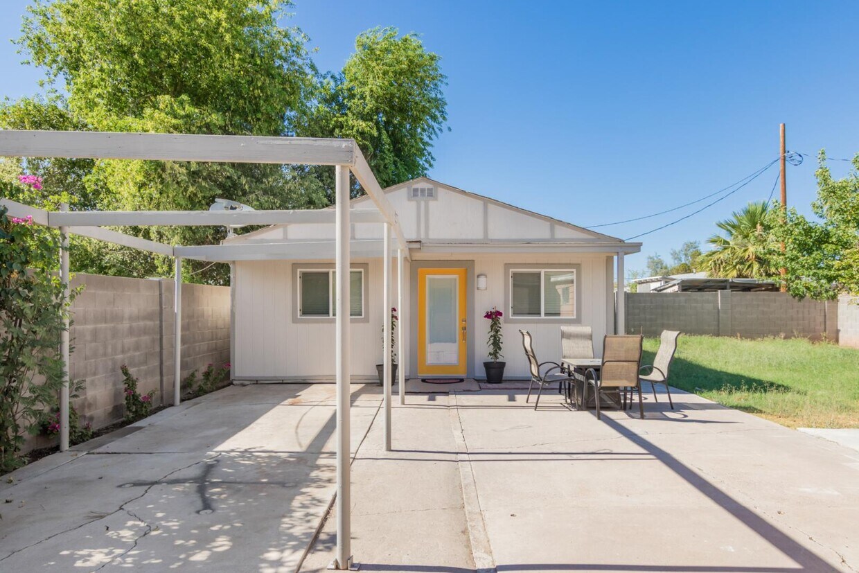 Foto principal - 2524 E Willetta St