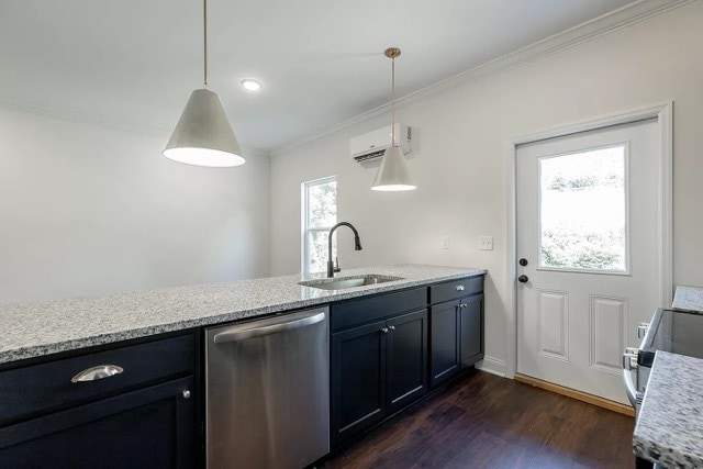 Building Photo - 5551 Stream Ln