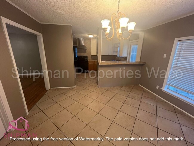Building Photo - 3309 E Brookview Dr