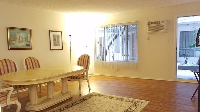Living room - 4737 Orion Ave