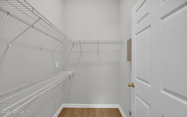 Foto del edificio - 7047 Deer Lodge Cir