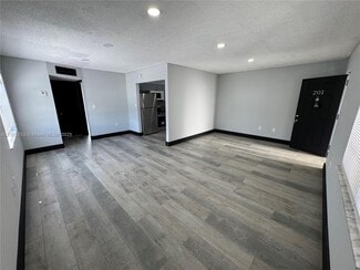 Building Photo - 3300 S Dixie Hwy