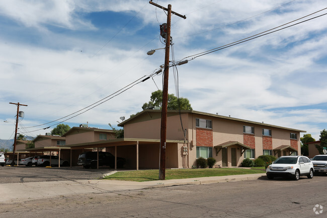 Building Photo - Villa Venice Condominiums