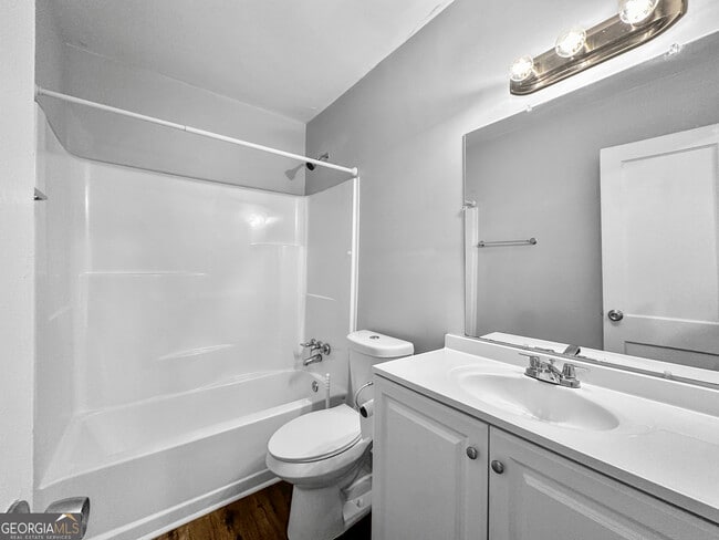 Building Photo - 4640 City View Dr