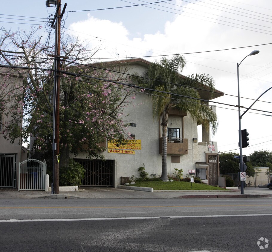 Foto del edificio - 6900 Coldwater Canyon Ave