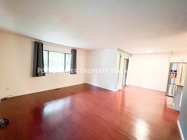 Foto del edificio - 1400 Crete Ct