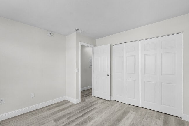 Building Photo - Paradise Palms Portfolio LLC