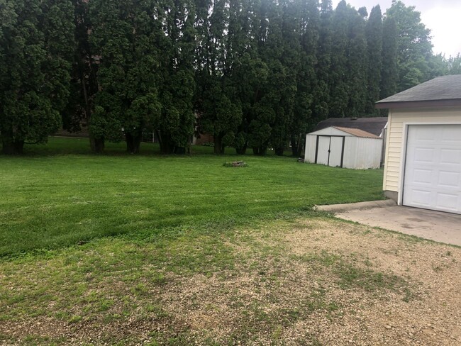 Building Photo - Renovated 4 bed, 2 bath home for rent in D...