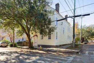 Building Photo - 89 Alexander St