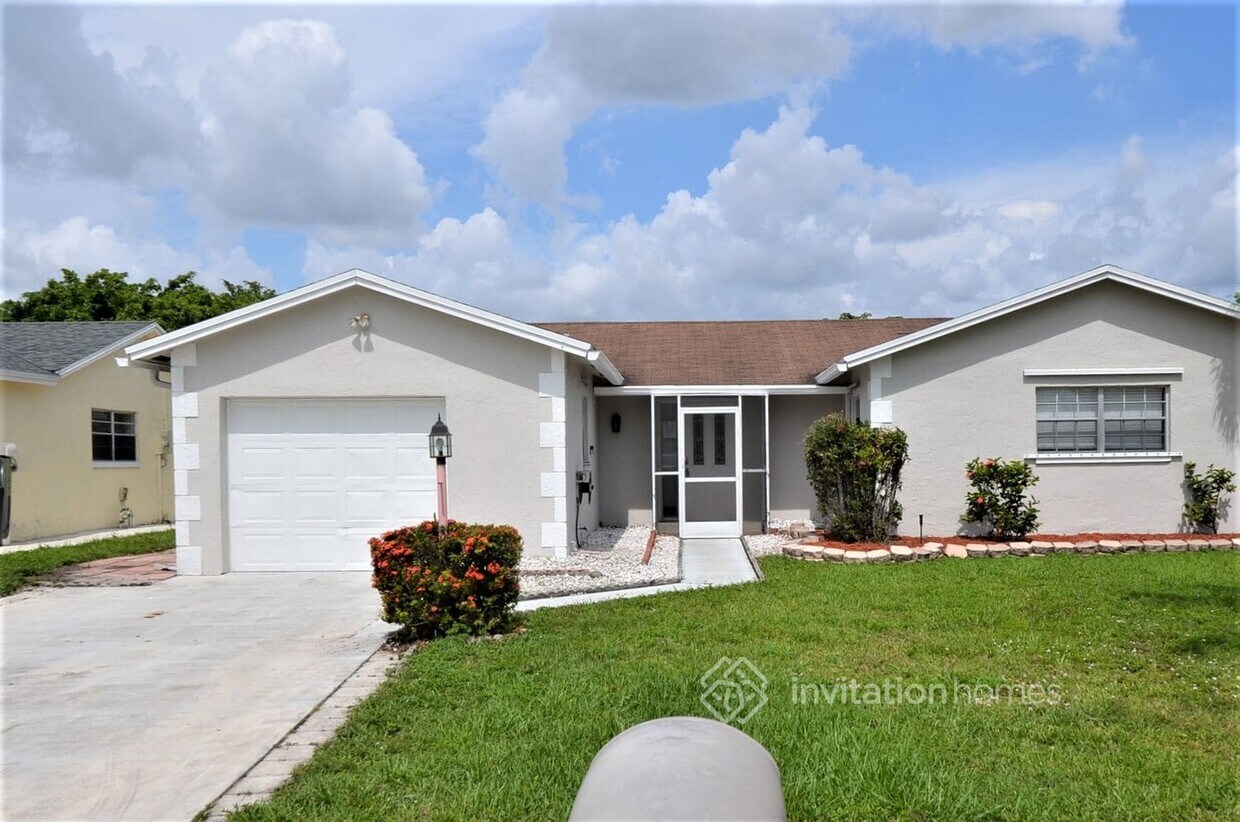 Primary Photo - 22743 SW 55th Ave