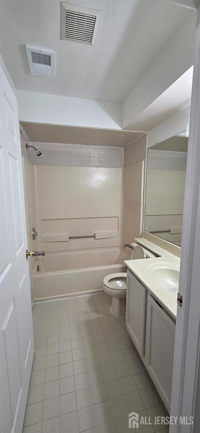 Foto del edificio - 223 Waterford Dr