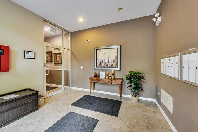 Foto del edificio - 4704 N Kenmore Ave