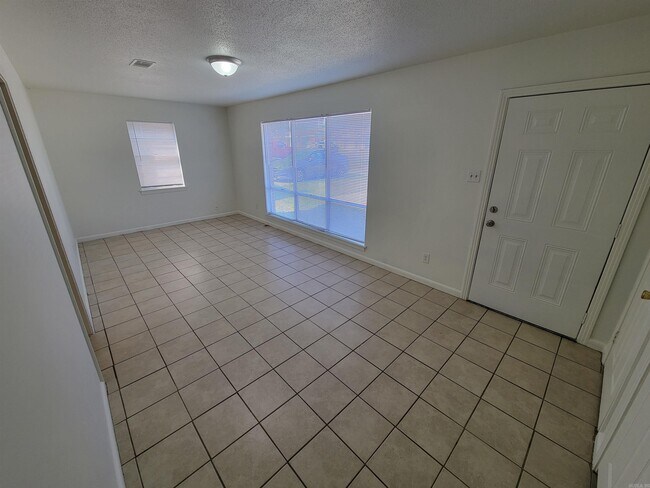 Building Photo - 824 Jane Dr
