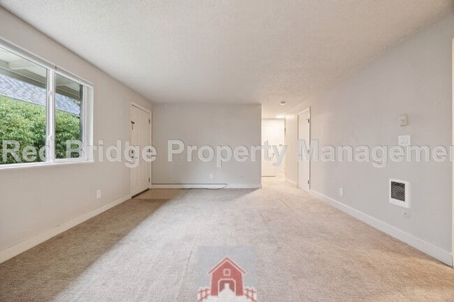 Building Photo - 3442 SE 8th Ave