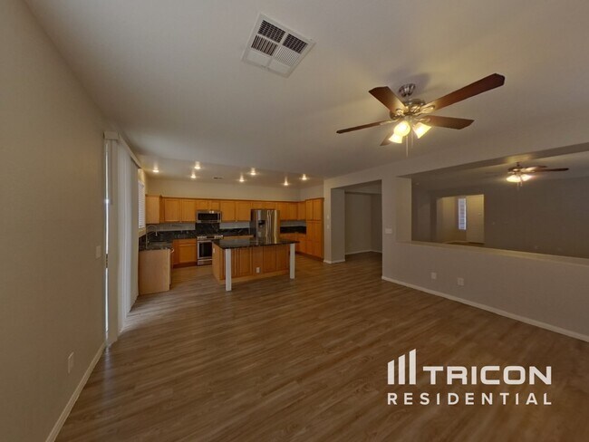 Building Photo - 869 Sumner Ranch Rd