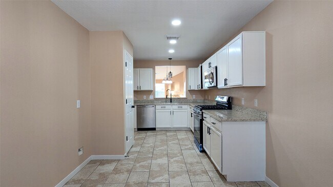 Foto del edificio - 723 Cypresswood Cove