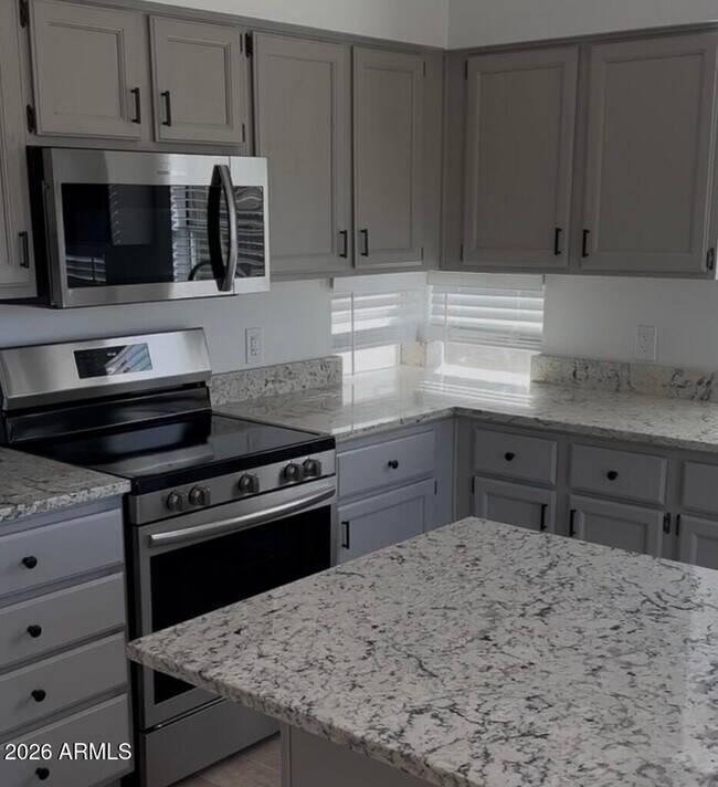 Foto del edificio - 16228 S 32nd Pl