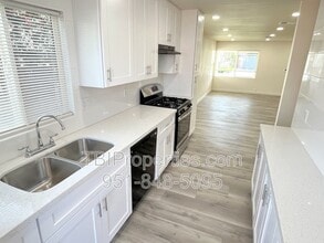 Building Photo - 5769 Eugene St