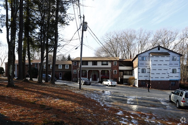 Primary Photo - Edgewood Park Apartments