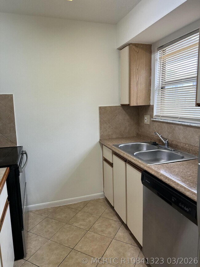 Foto del edificio - 4703 Pier Dr