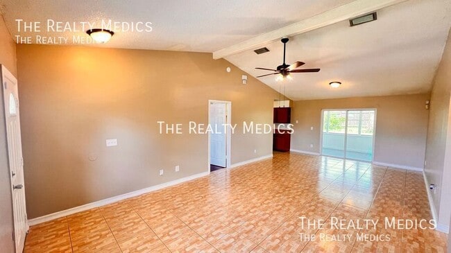 Building Photo - 6421 Undine Way