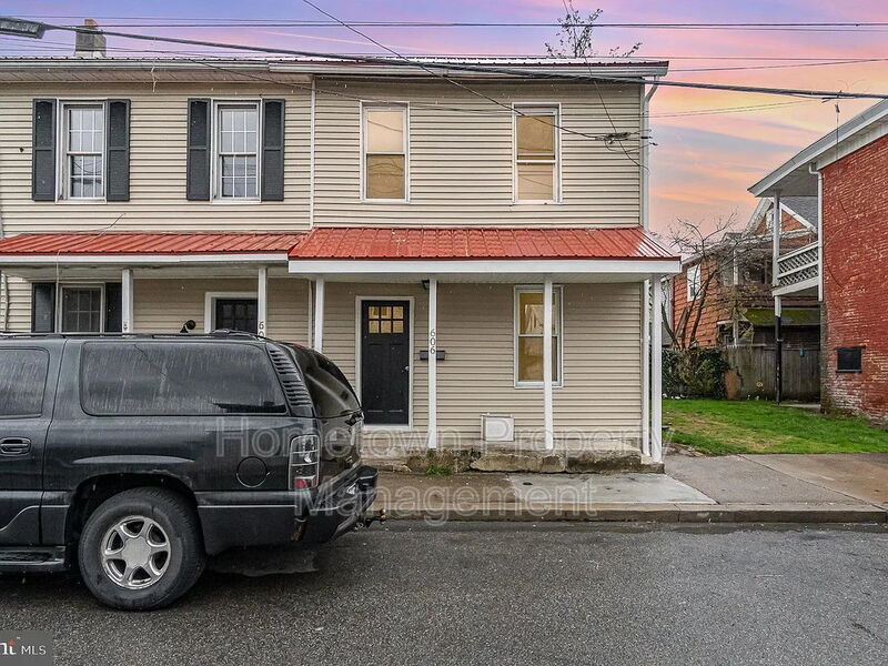 Foto principal - 606 North St