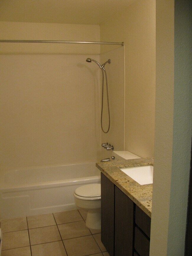 Foto del edificio - 11007 66th Ave E