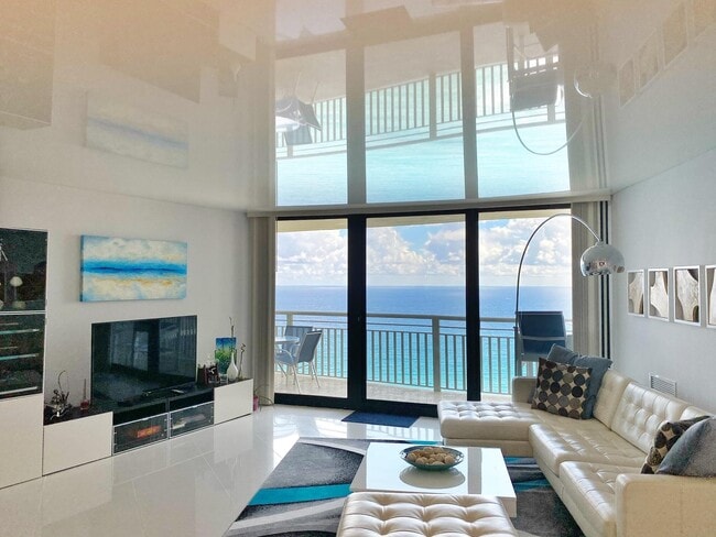 Building Photo - 3000 N Ocean Dr