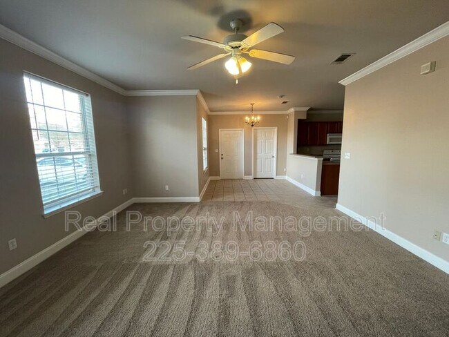 Foto del edificio - 4441 Burbank Dr