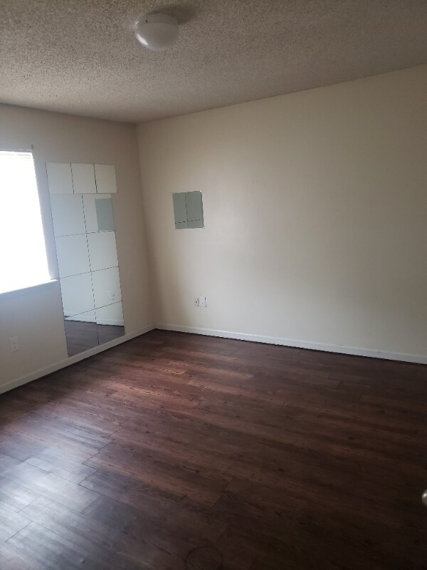 Foto del edificio - 415 Vieux Orleans Cir