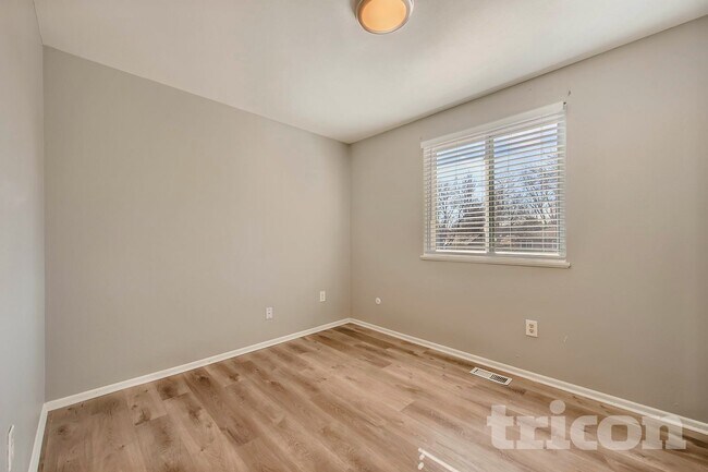 Building Photo - 16319 E Bates Dr