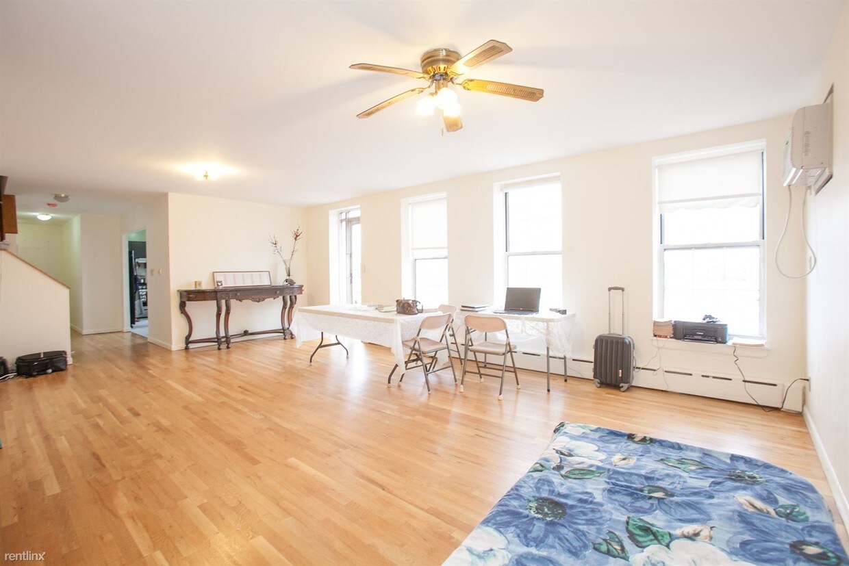 Foto principal - 510 Crown St