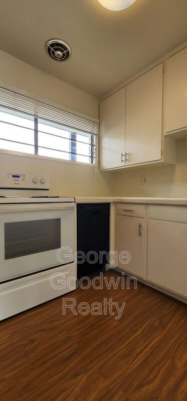 Foto del edificio - 1220 14th Ave
