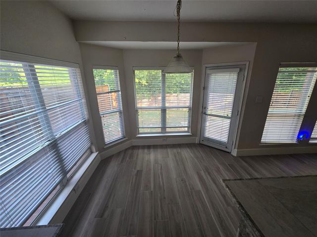 Building Photo - 8405 Luzerne Dr