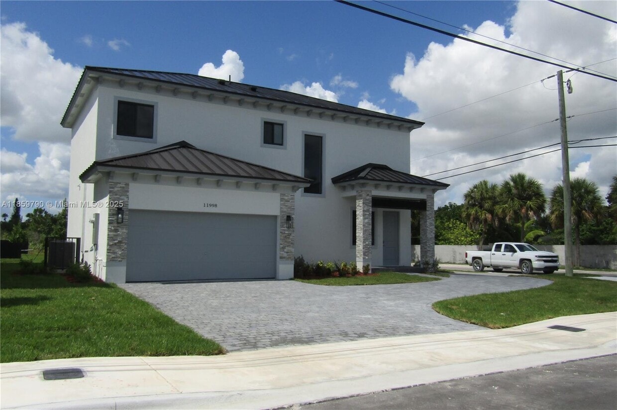Foto principal - 11998 SW 232nd St