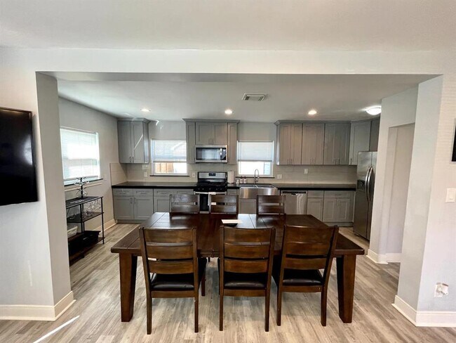 Foto del edificio - 3859 Arbor St