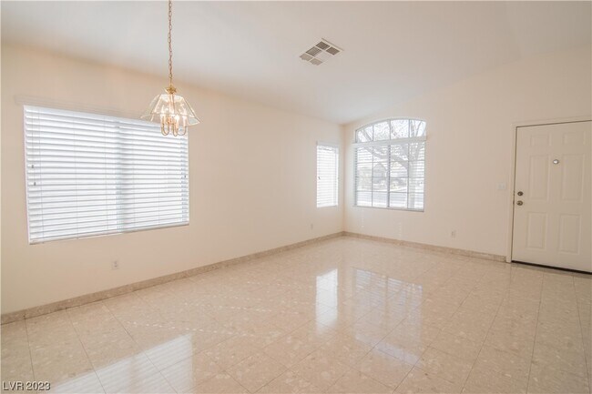 Building Photo - 328 Sweetspice St