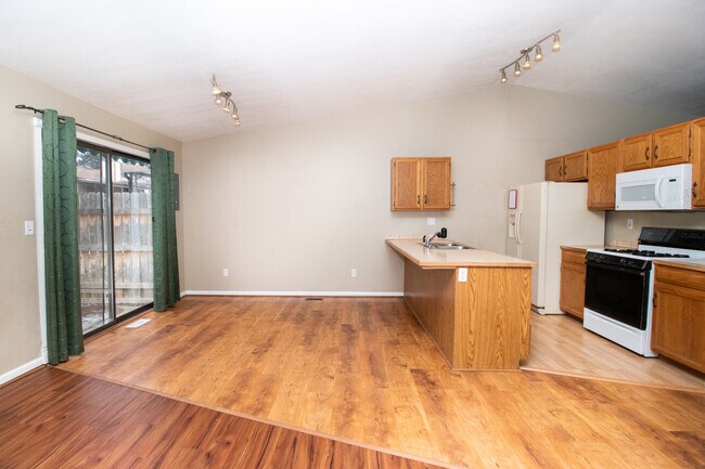 Building Photo - 5742 Stoney Pass Dr