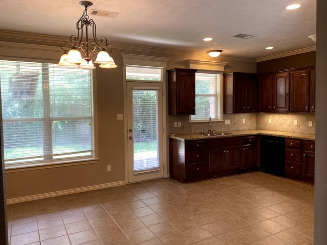 Building Photo - 8422 Alison Ave