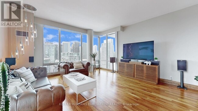 Building Photo - 81 Navy Wharf Ct