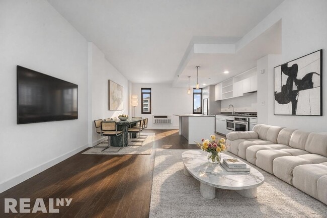 Building Photo - 181 Front St