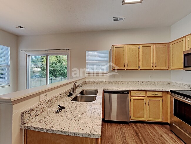 Foto del edificio - 1957 Portway Rd