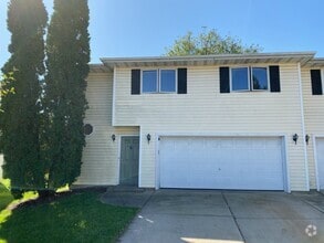 Building Photo - 6 Bahr Cir